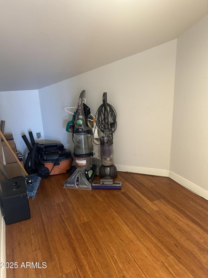 WALK IN STORAGE CLOSET