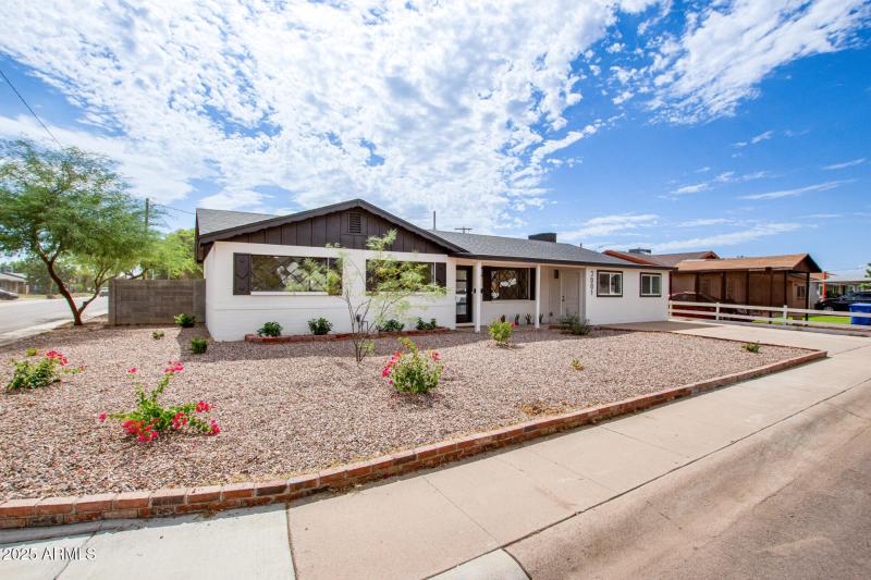 3001 W Aster front left