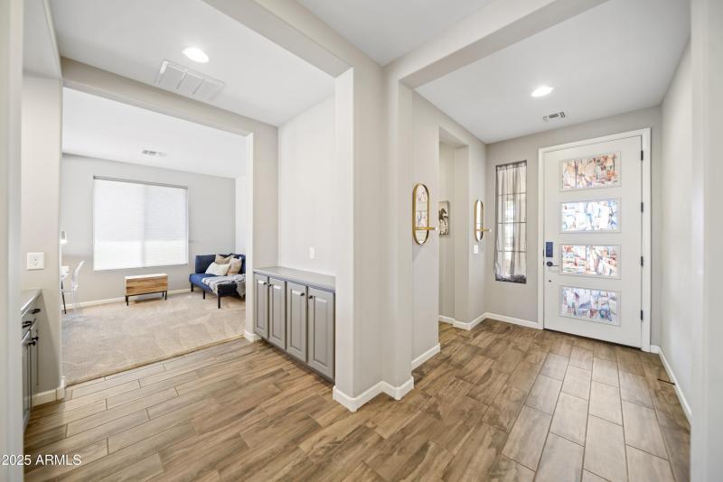 3921 Gold Ridge Rd00030