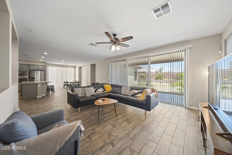 3921 Gold Ridge Rd00026