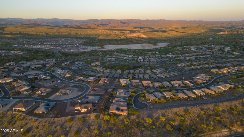 3921 Gold Ridge Rd00006