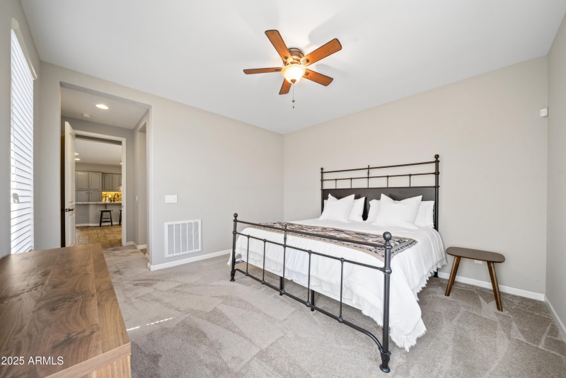 3921 Gold Ridge Rd00009