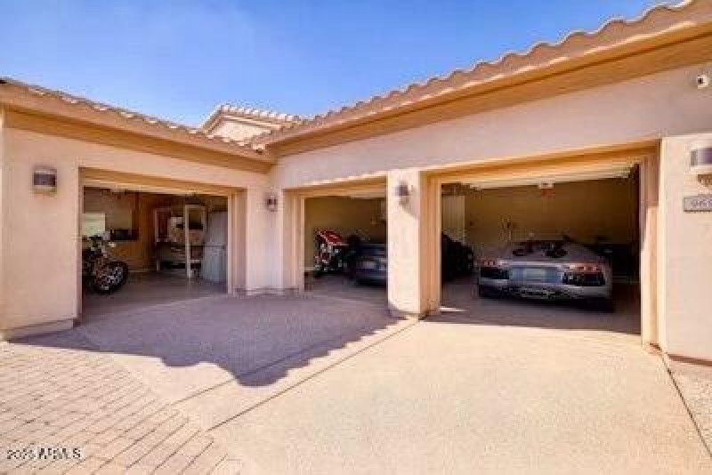 3 Car Garage