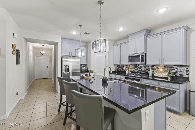 4098 w Coneflower Lane