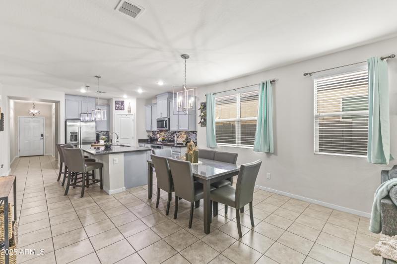 4098 w Coneflower Lane