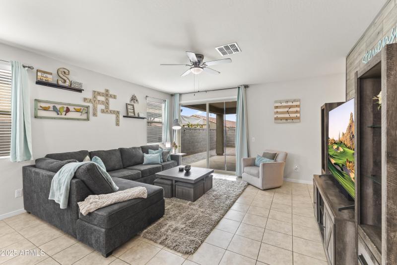 4098 w Coneflower Lane