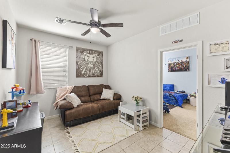 4098 w Coneflower Lane