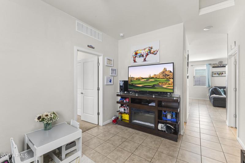 4098 w Coneflower Lane