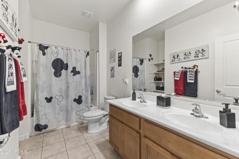 4098 w Coneflower Lane