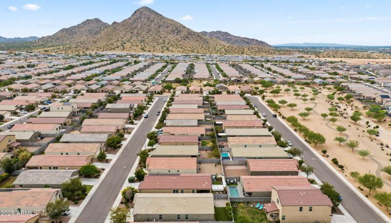 4098 w Coneflower Lane