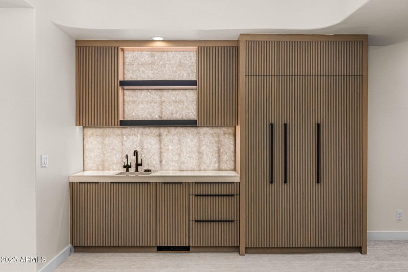 lower level entertainment bar