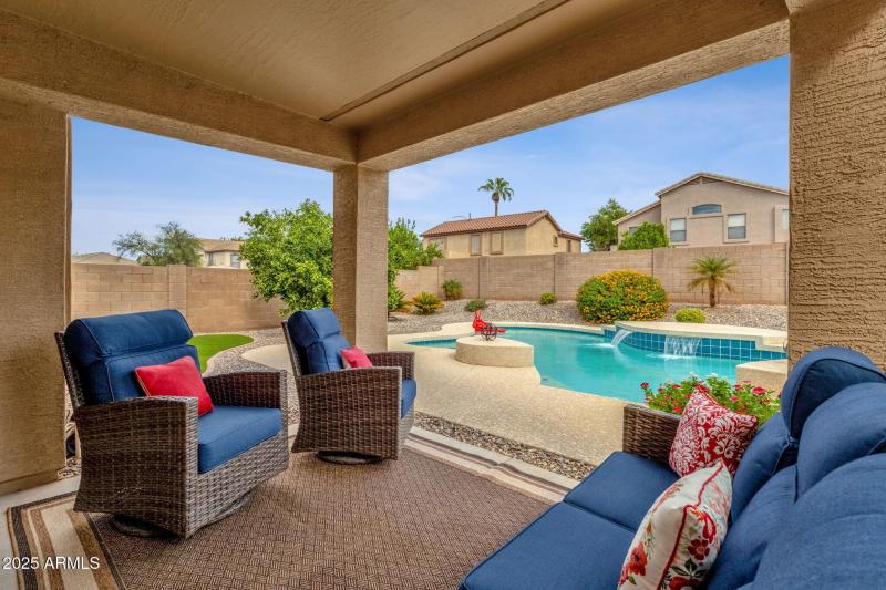 Large cul de sac lot with new turf