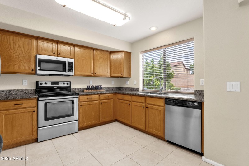 Large Kitchen with Newer Appliances