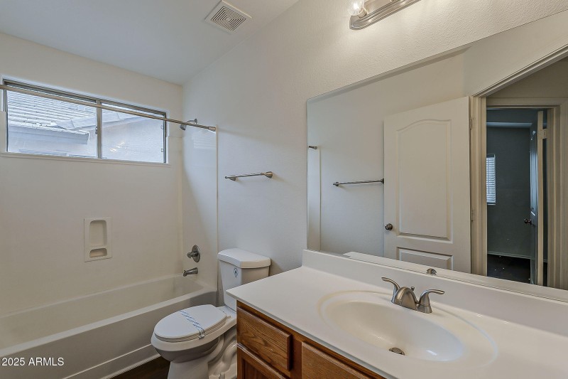 39-web-or-mls-Medlock-39