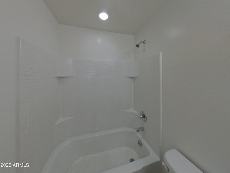 11_pc_Y46LBtFqRj_AhAwT6wNn5_layout_0