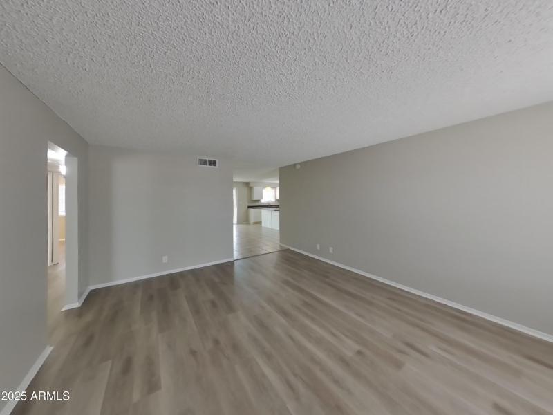 1_pc_Otka4iepKo_VK6aSdJ6G1_layout_0