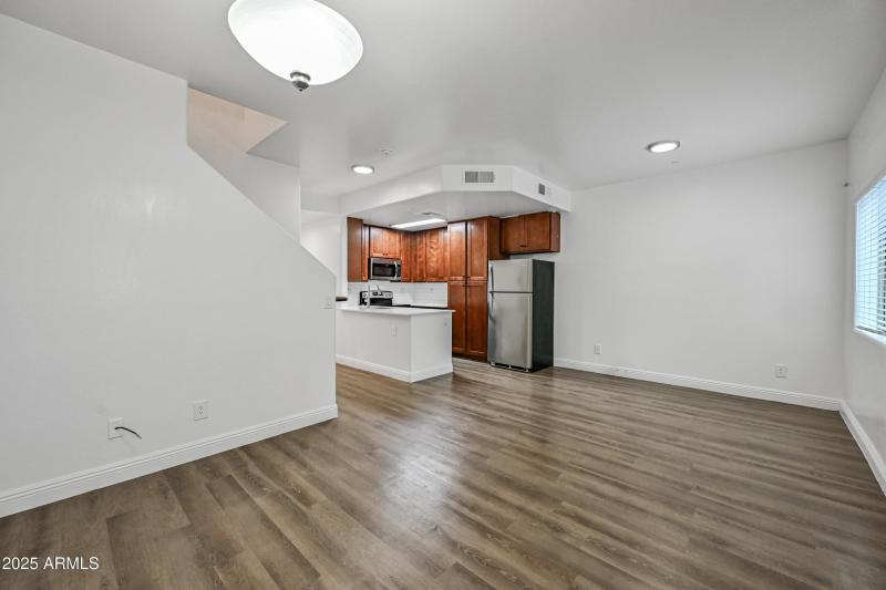 6-4608WMA1161-ocupix