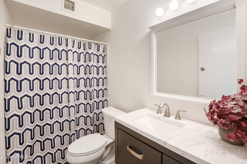 3928 N Granite Reef Rd-1