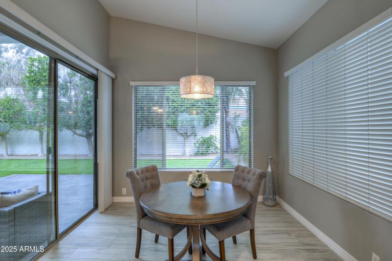 Eat-in-Kitchen Dining