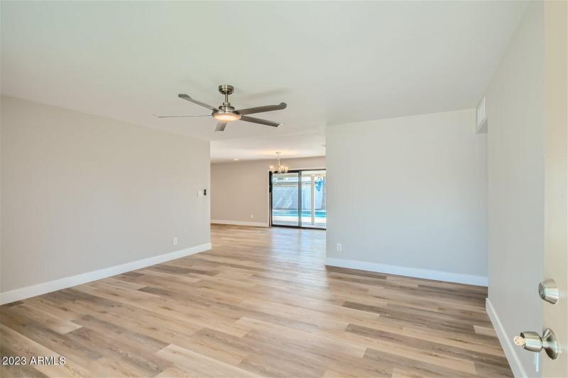 8356 E Palm Lane - Web Quality - 002 - 0