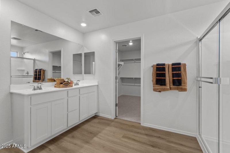 KBPHX_MIR_DesertOasis-Lot141_8634-1200