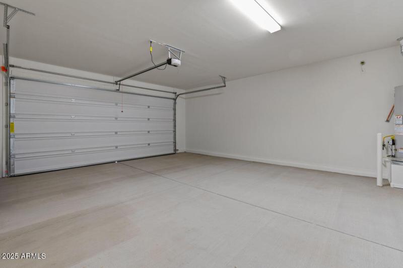 KBPHX_MIR_DesertOasis-Lot141_8651a-1200