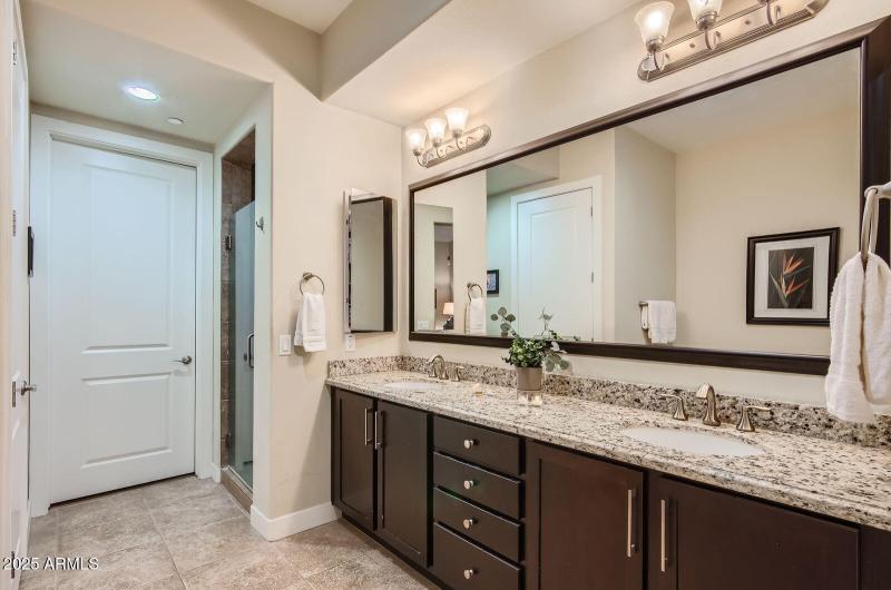 Primary dual vanities