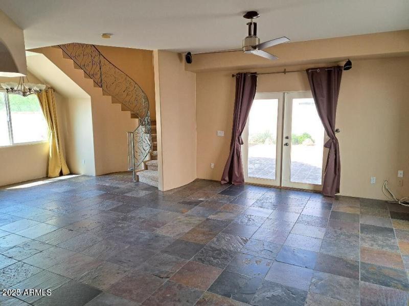 20230823190122421388000000-o