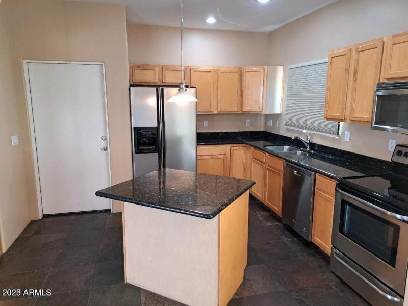 20230823190152028416000000-o