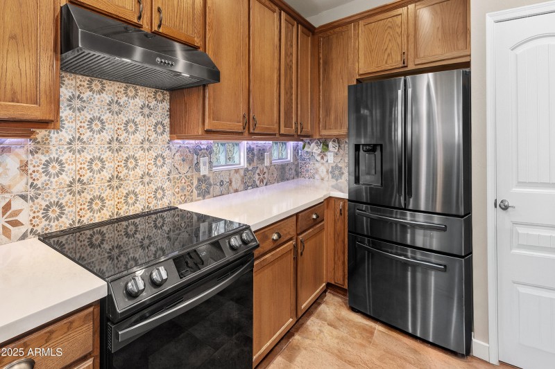 18019-La-Posada-detail-Fridge-1