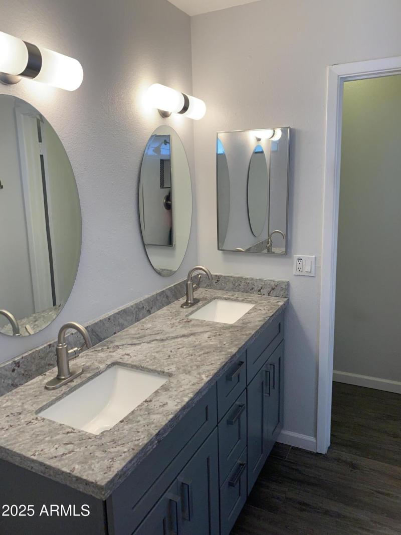 CF60E74F-96F5-4E55-B66E-C07978D55F2C