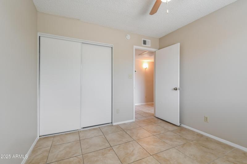 1022674.1101 W Campo Bello Drive - Bedro