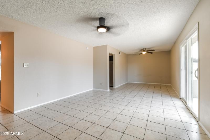 1022674.1101 W Campo Bello Drive - Livin