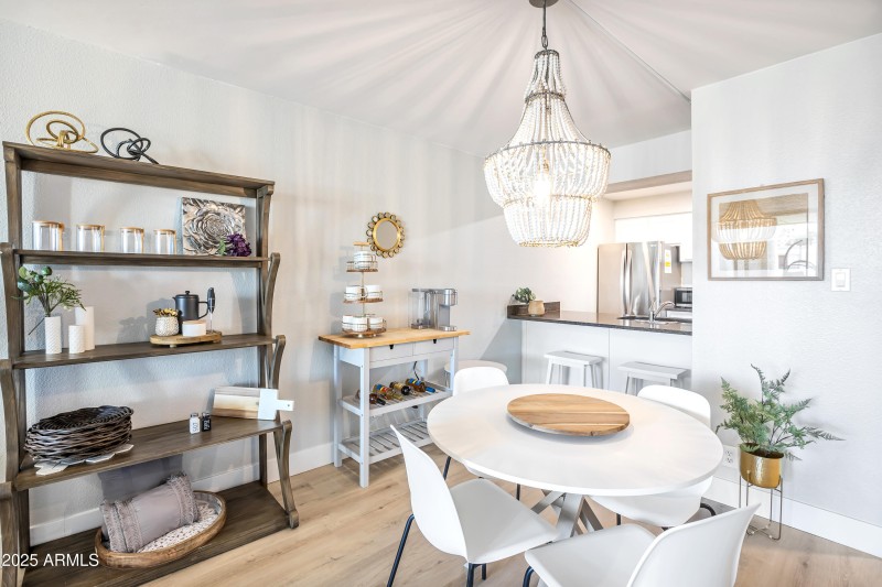 261BD409-96A5-4F19-8C46-FC1E9B7B2A36