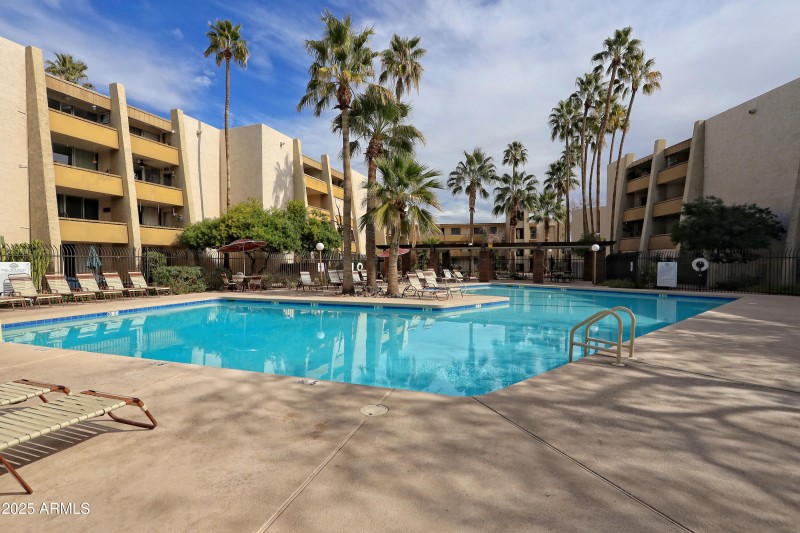 672F4B74-7F6F-4015-9E54-18260C05DD3E