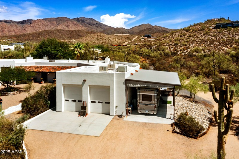 COVERED RV GARAGE WITH HOOK UPS!