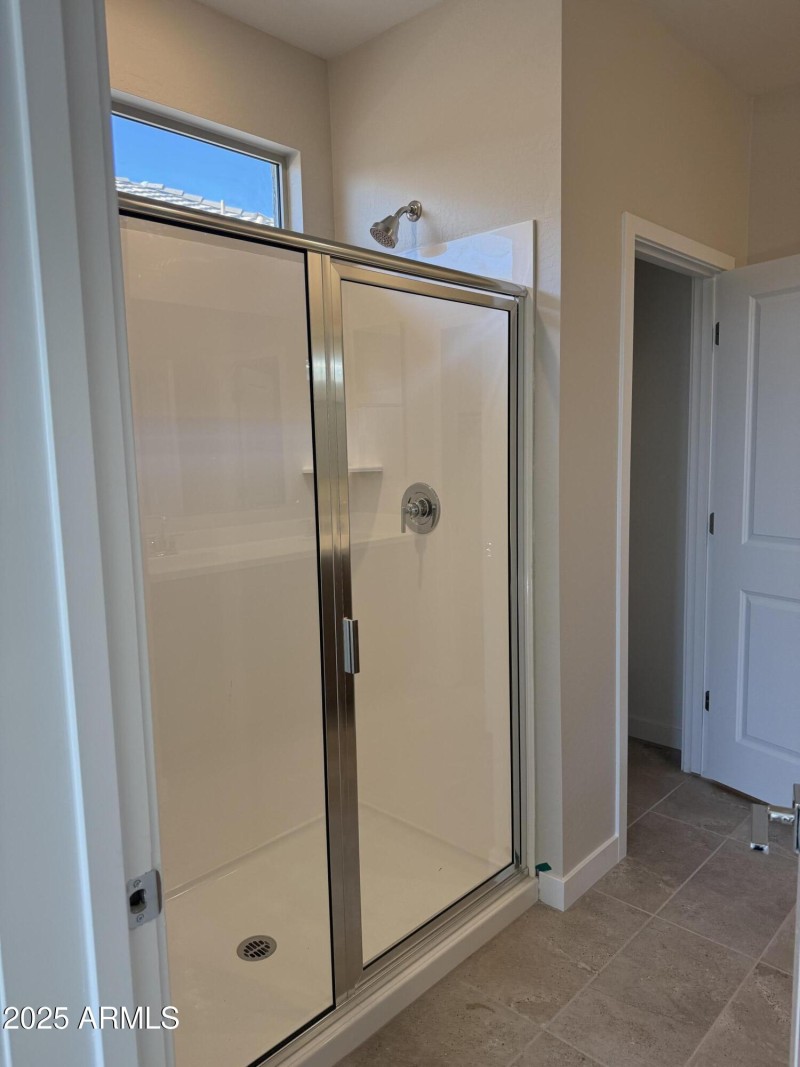 BR45 Lot 210 PR Shower