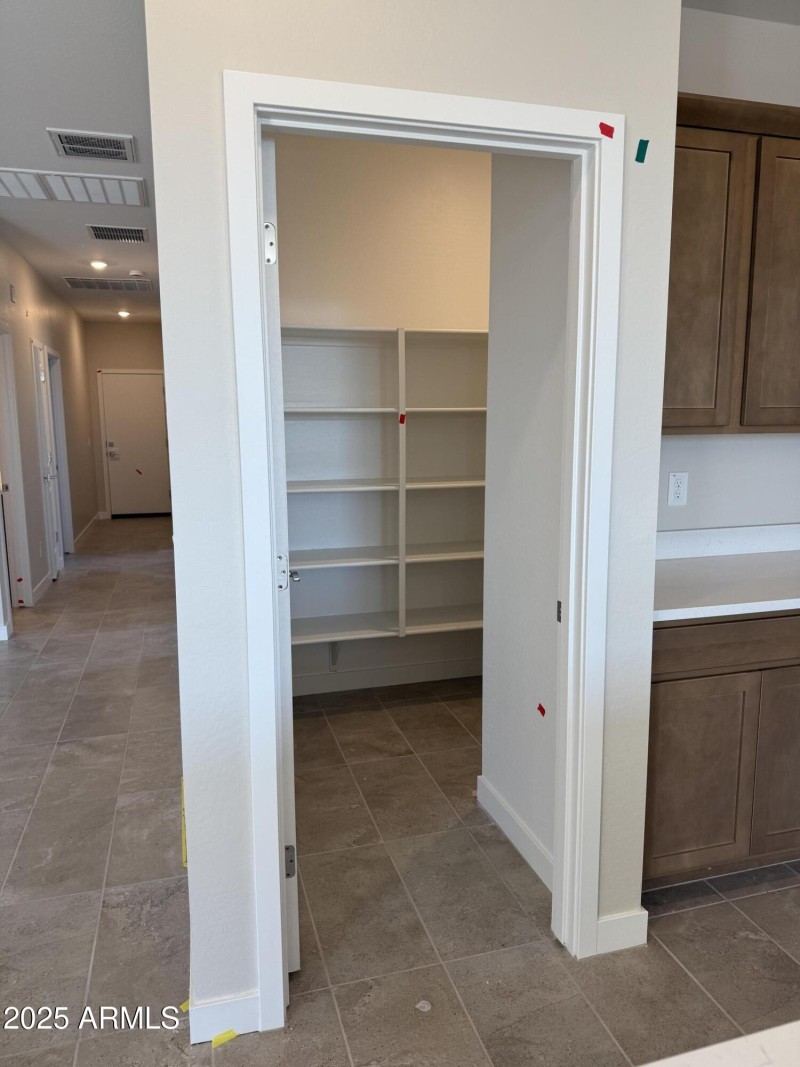 BR45 Lot 210 Pantry
