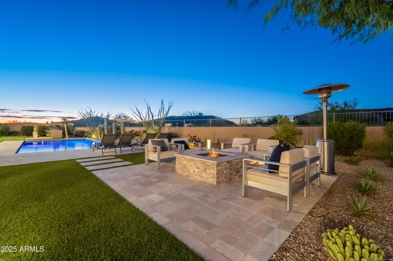 Twilight Firepit & Pool