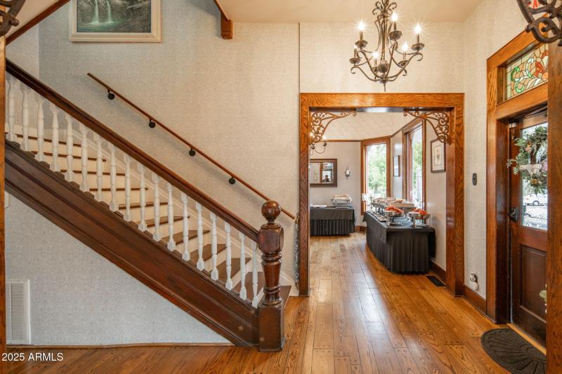 3-web-or-mls-2516-willow-creek-rd