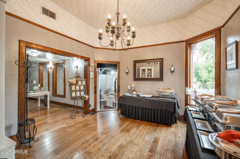 12-web-or-mls-2516-willow-creek-rd