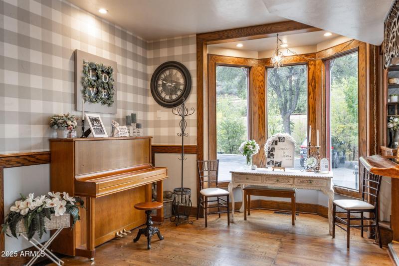 19-web-or-mls-2516-willow-creek-rd