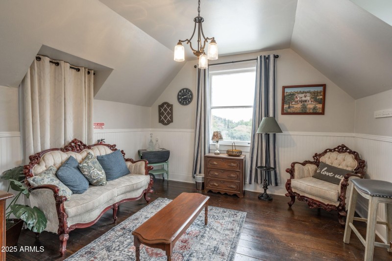 49-web-or-mls-2516-willow-creek-rd