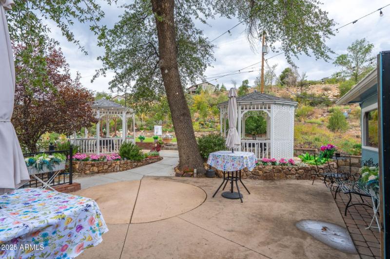 59-web-or-mls-2516-willow-creek-rd