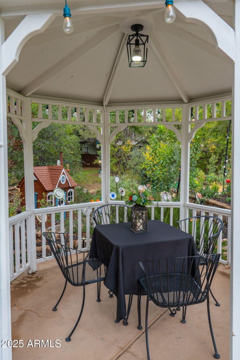 63-web-or-mls-2516-willow-creek-rd