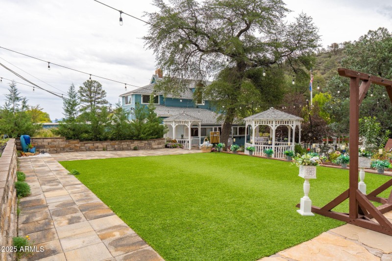 66-web-or-mls-2516-willow-creek-rd