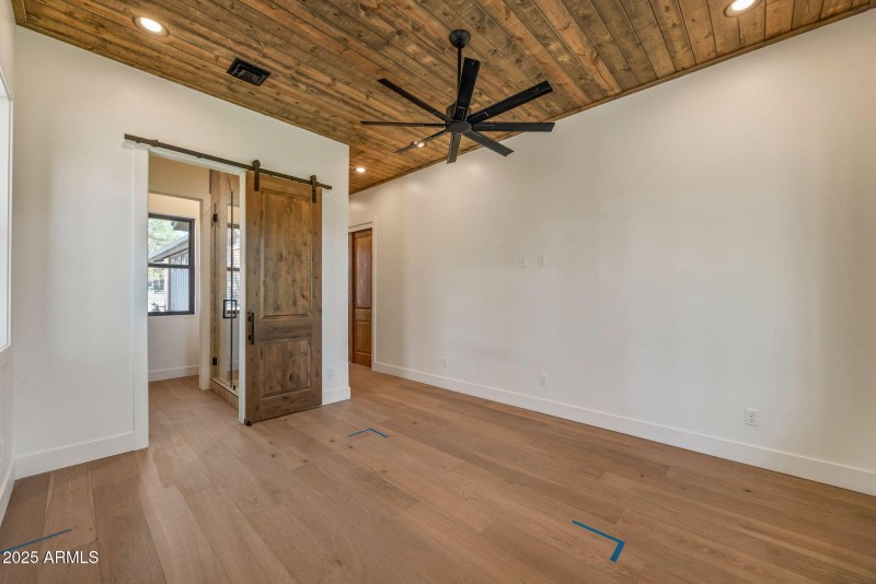 2nd Main Level Suite