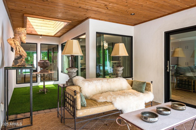 Cedar-lined Covered Patio