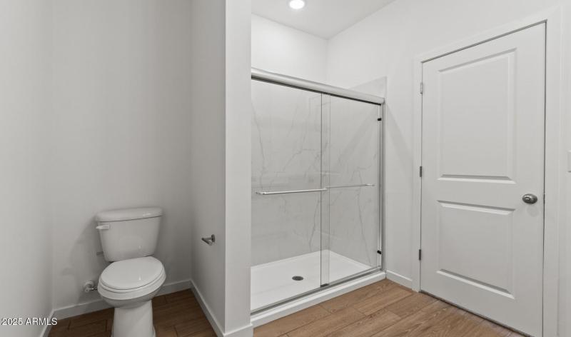 MR Lot #64 Primary Bath 2 (Large)