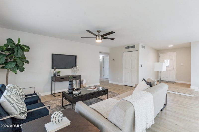 18-web-or-mls-Jolla-HD-18